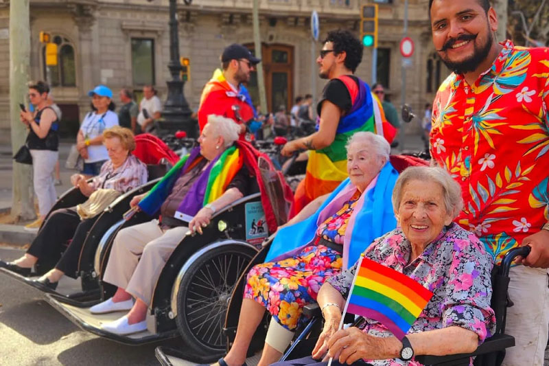 Usuàries i voluntàries d'EBSE participen al Pride Barcelona 2024!