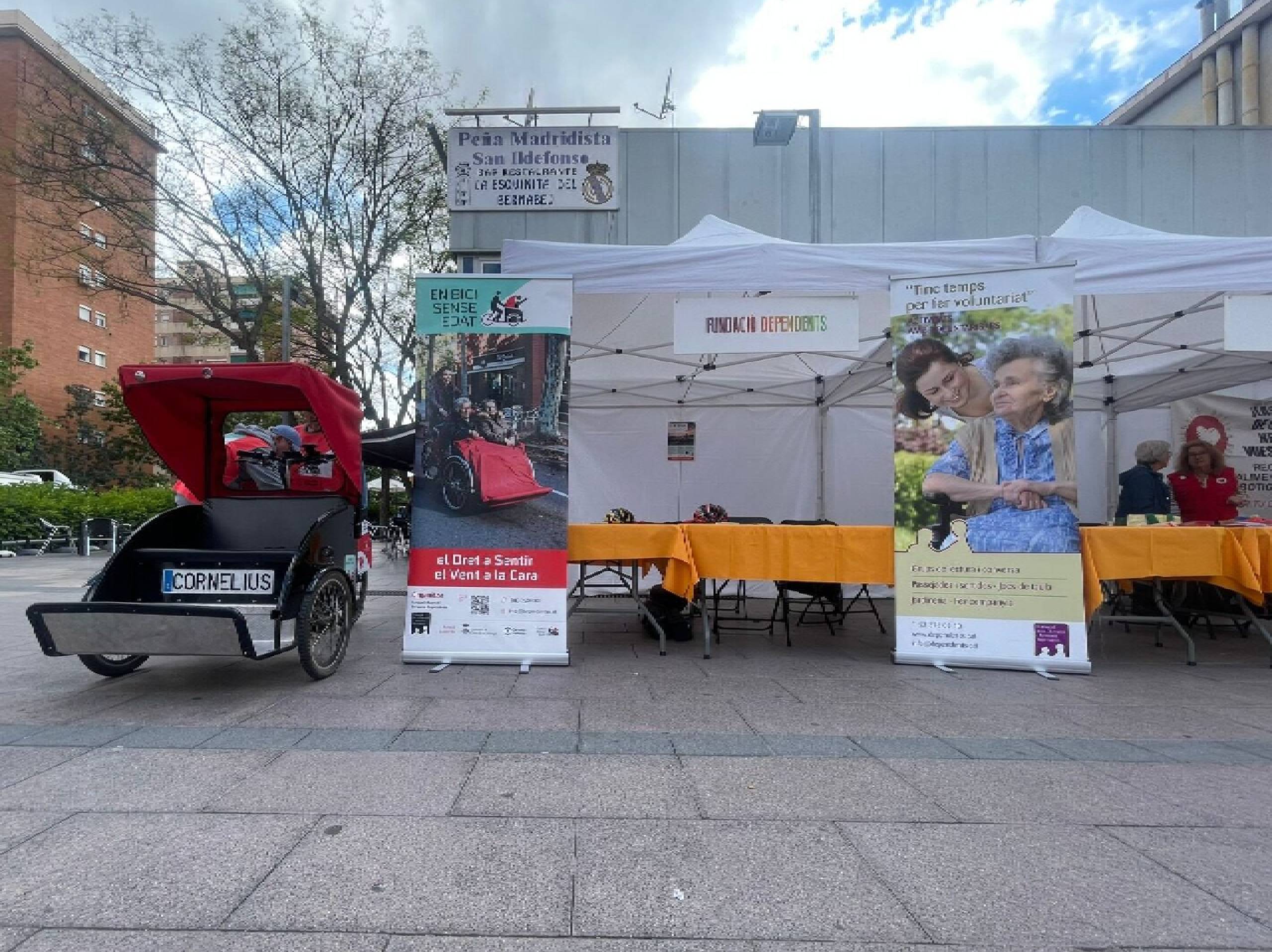 #EBSECornellà visibilitza En Bici Sense Edat a la mostra “Posa-li cara al Voluntariat 2025”