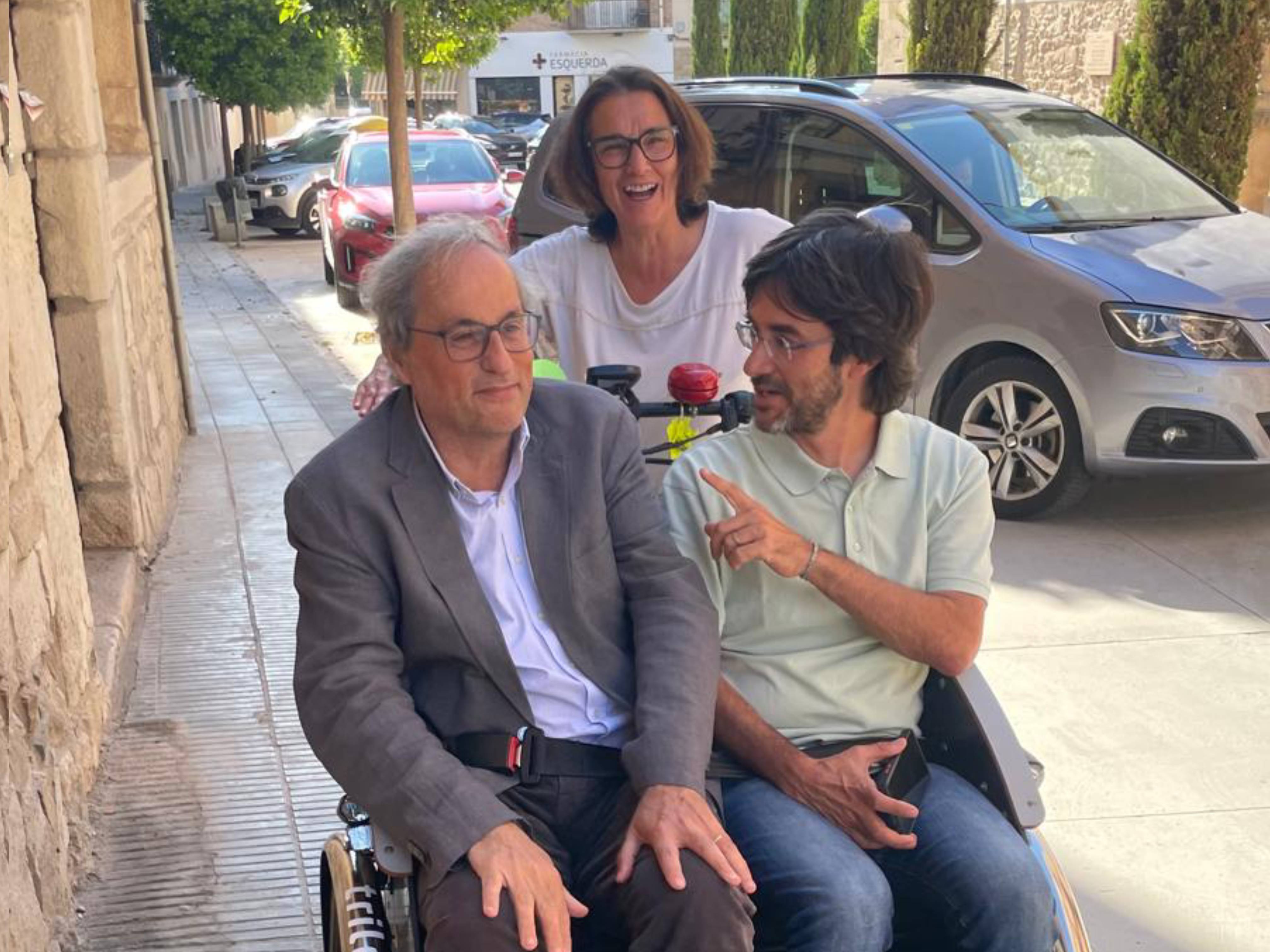 La Trileta d’#EBSEPalau continua passejant celebritats catalanes: així va ser pedalar amb Quim Torra