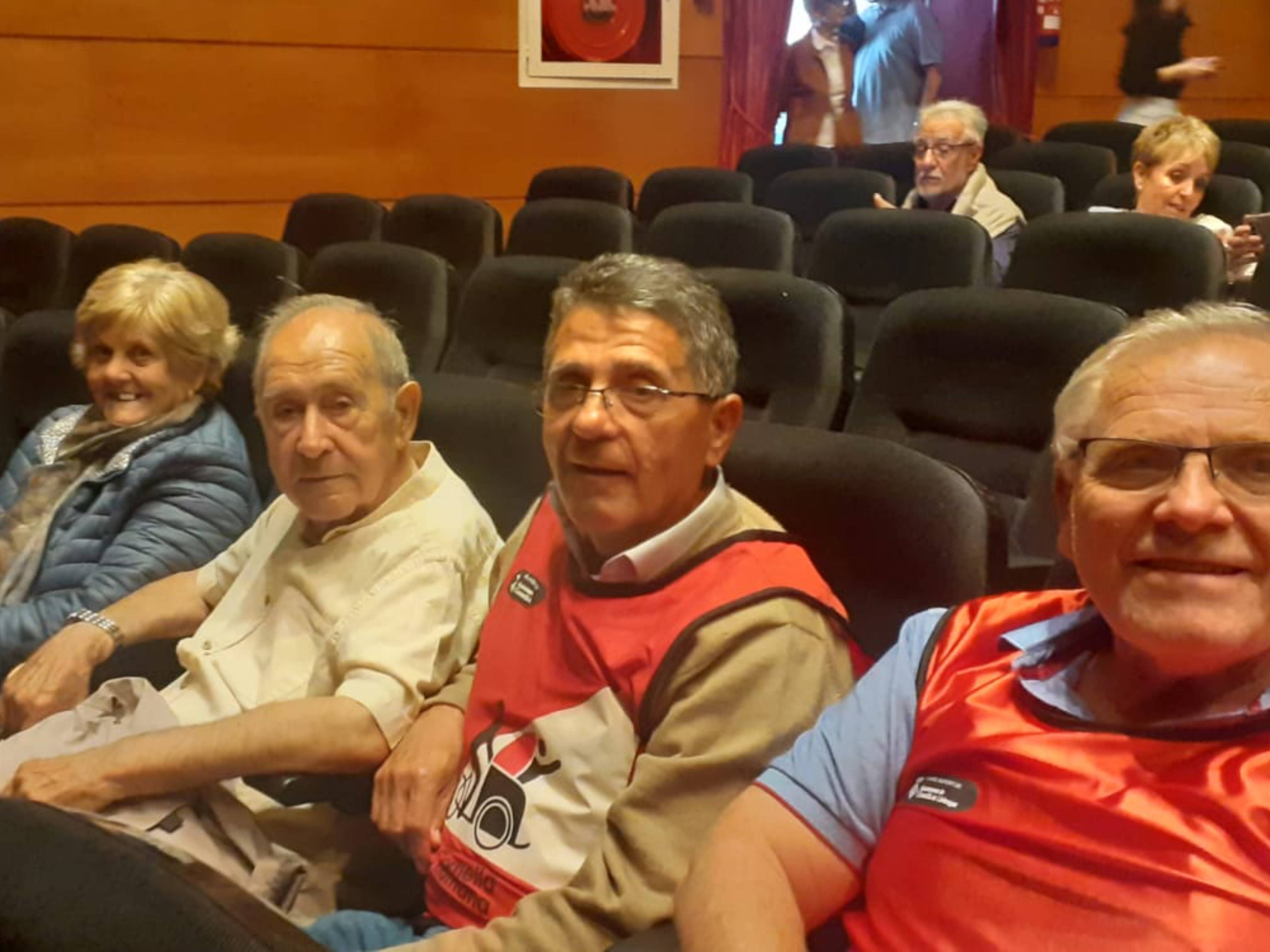 Una cartellera “amb duende”: #EBSECornellà apropa el flamenc a diverses usuàries de la Residència Teresa Duran