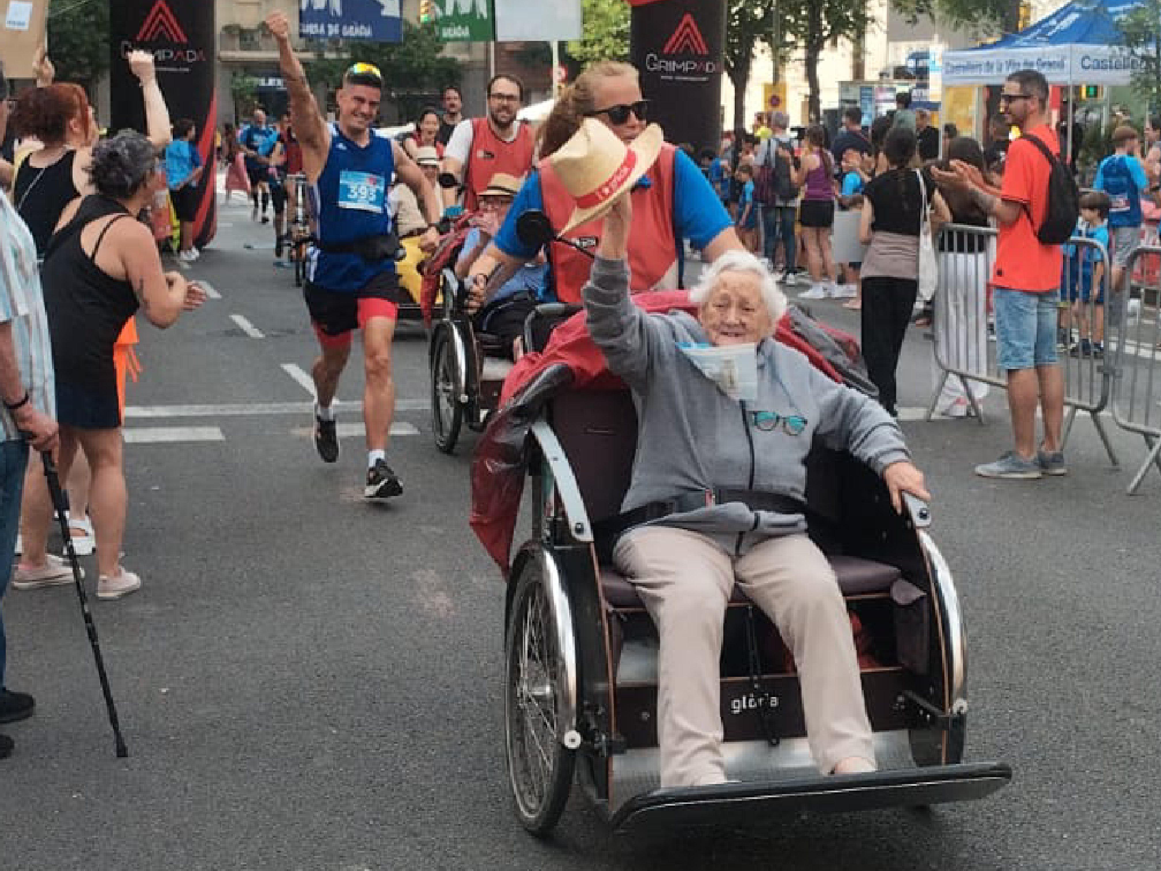 GRAN debut d’#EBSEBarcelona a la Cursa dels 10 Blaus de la Vila de Gràcia